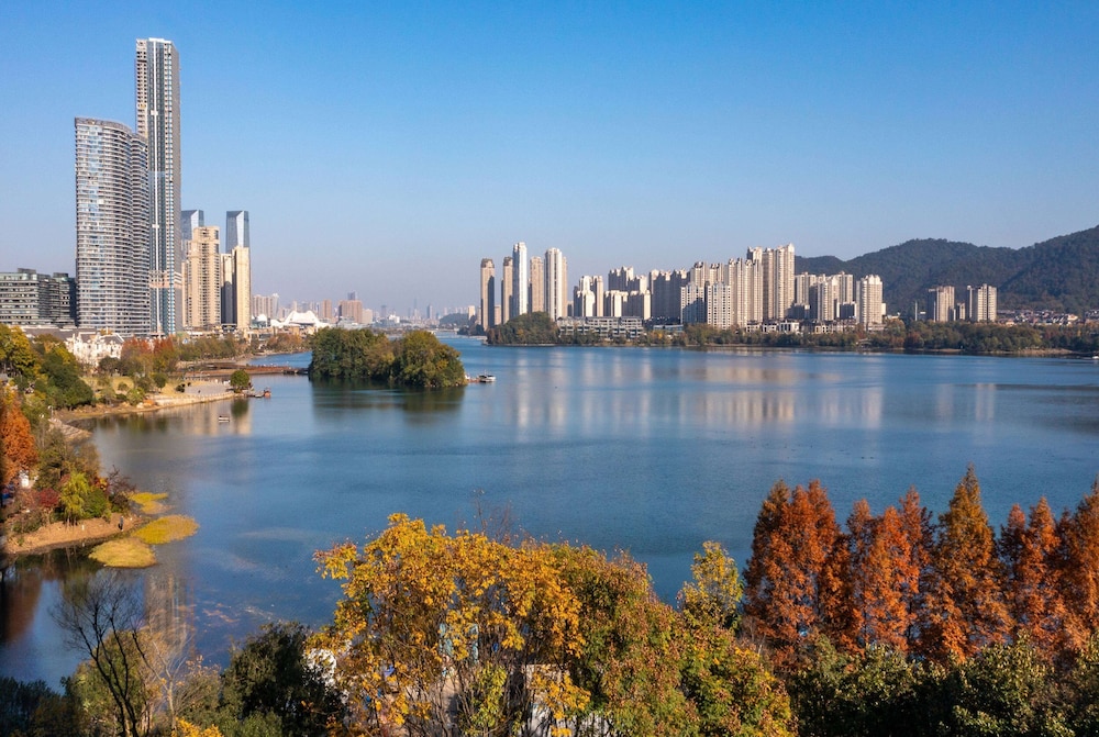 Microtel by Wyndham Changsha Meixi Lake 35/42