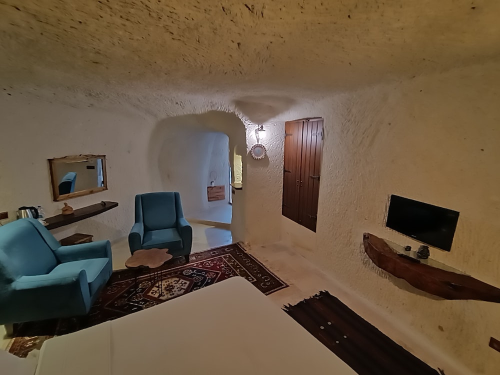 Apex Cave Hotel 38/61