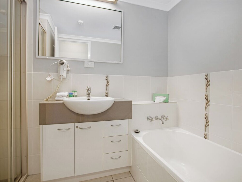 Riviera Resort Hervey Bay 50/50