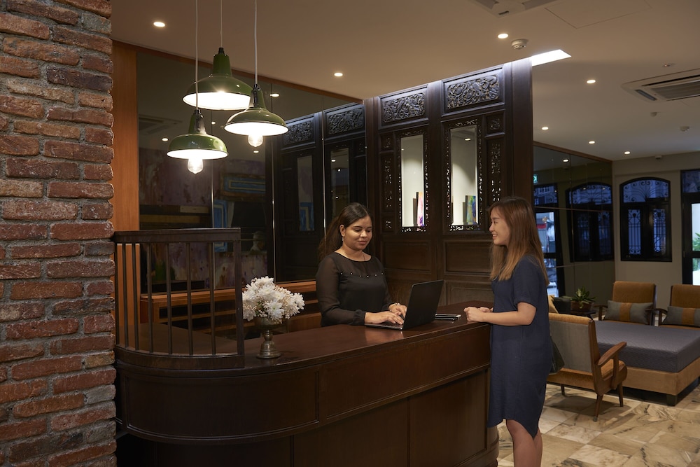 Macalister Terraces Hotel 7/37