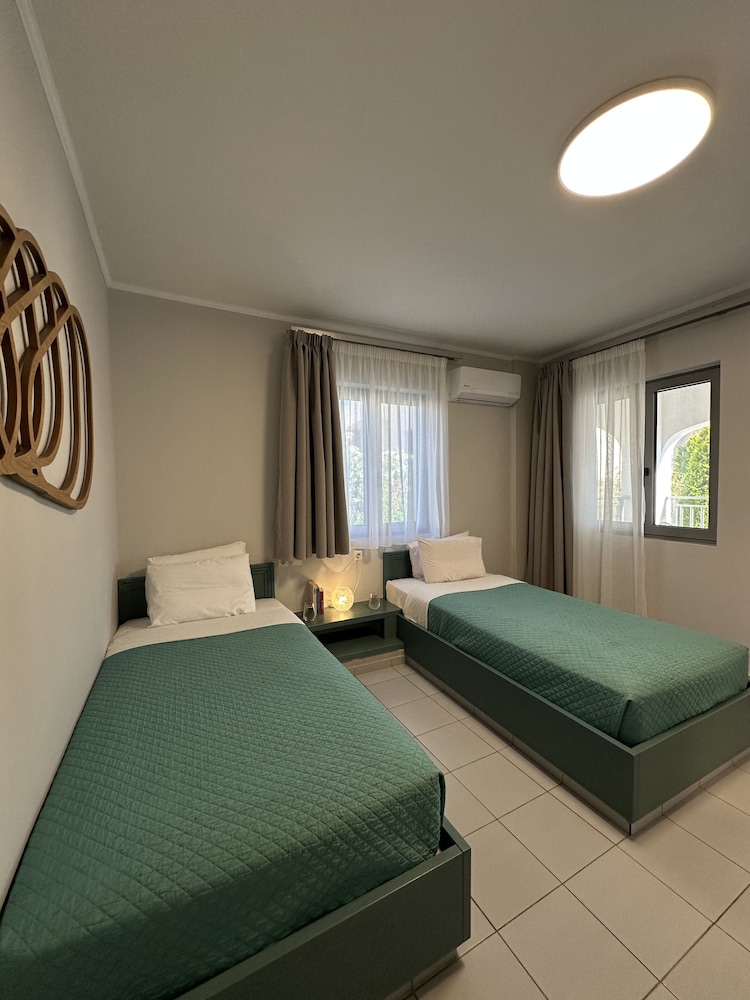 شقة بسريرين منفصلين بغرفة نوم واحدة مع أريكة، Evdokia Suites 6/10