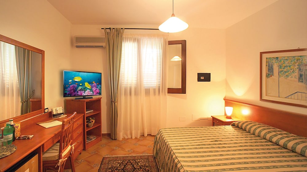 Oasis Hotel Residence and Resort 25/46