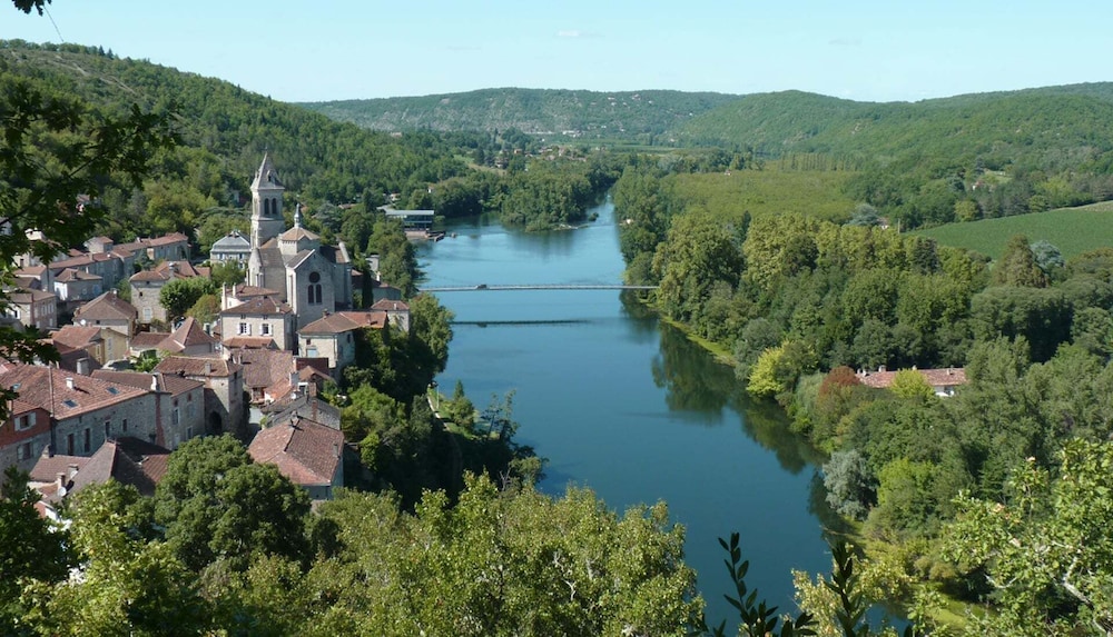TERRES DE FRANCE - DOMAINE DE CLAIRE RIVE 16/36
