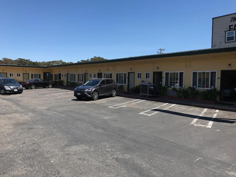 Deluxe Inn 36/50