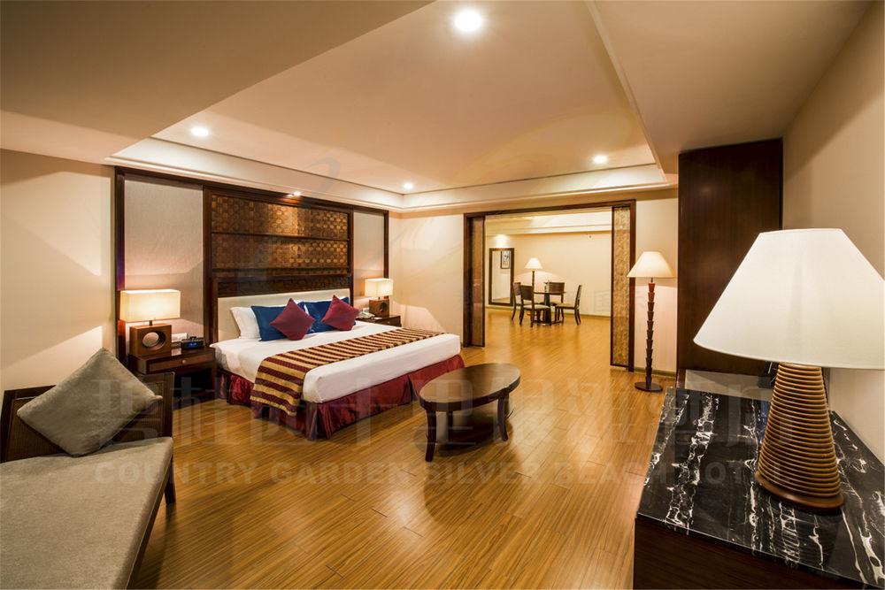 Room at Country Garden Silver Beach Hotel, HUIZHOU