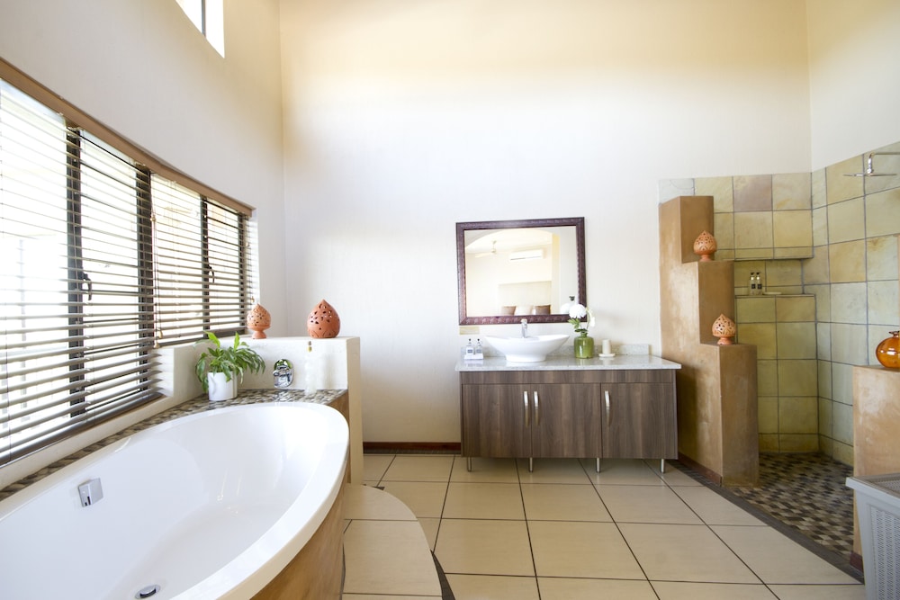 La Roca Guest House 5/58