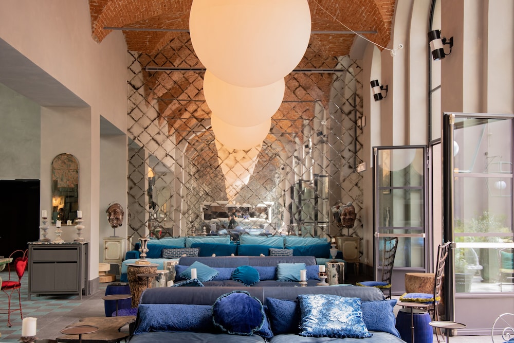 25hours Hotel Piazza San Paolino 46/60