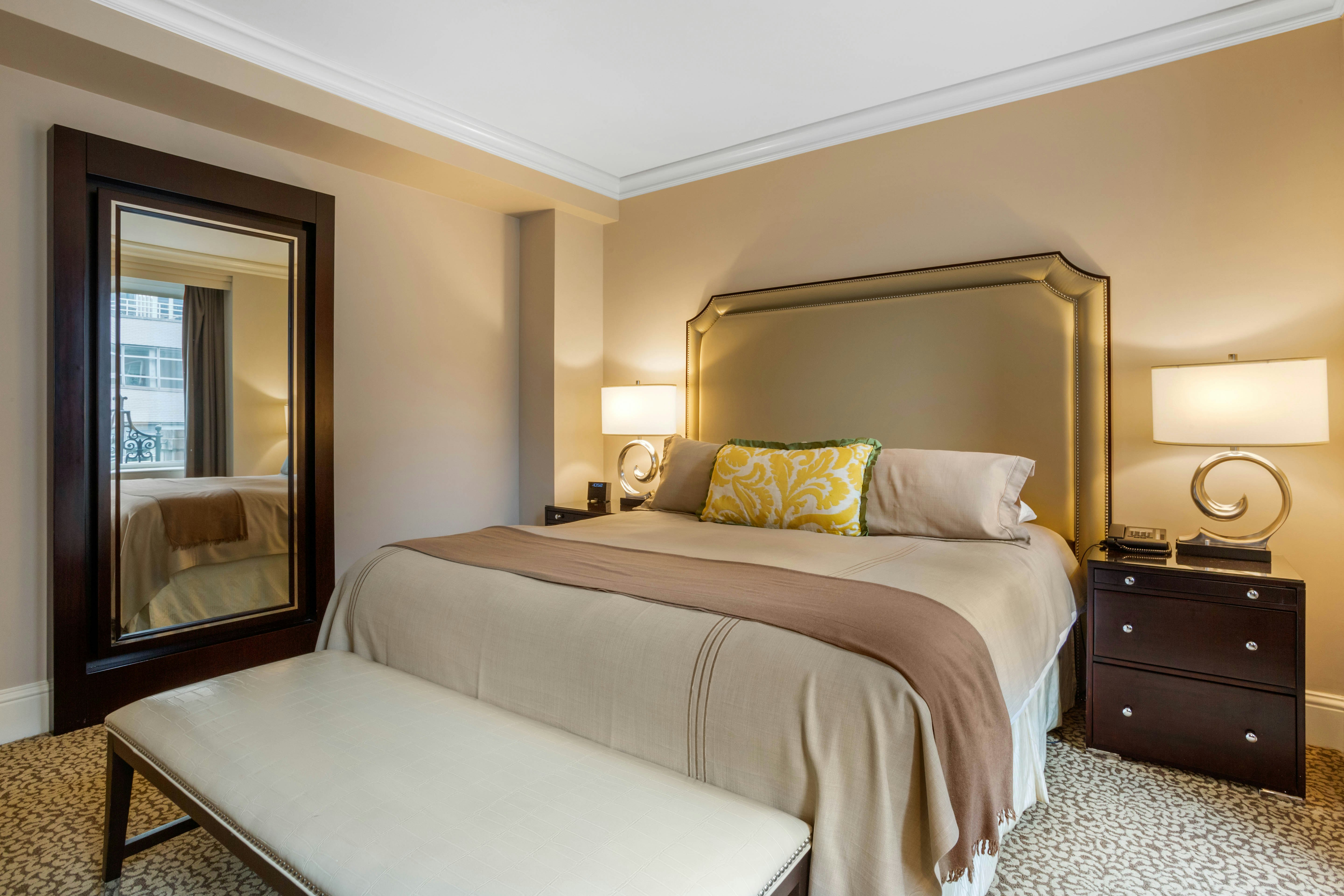 OMNI BERKSHIRE PLACE 14/62