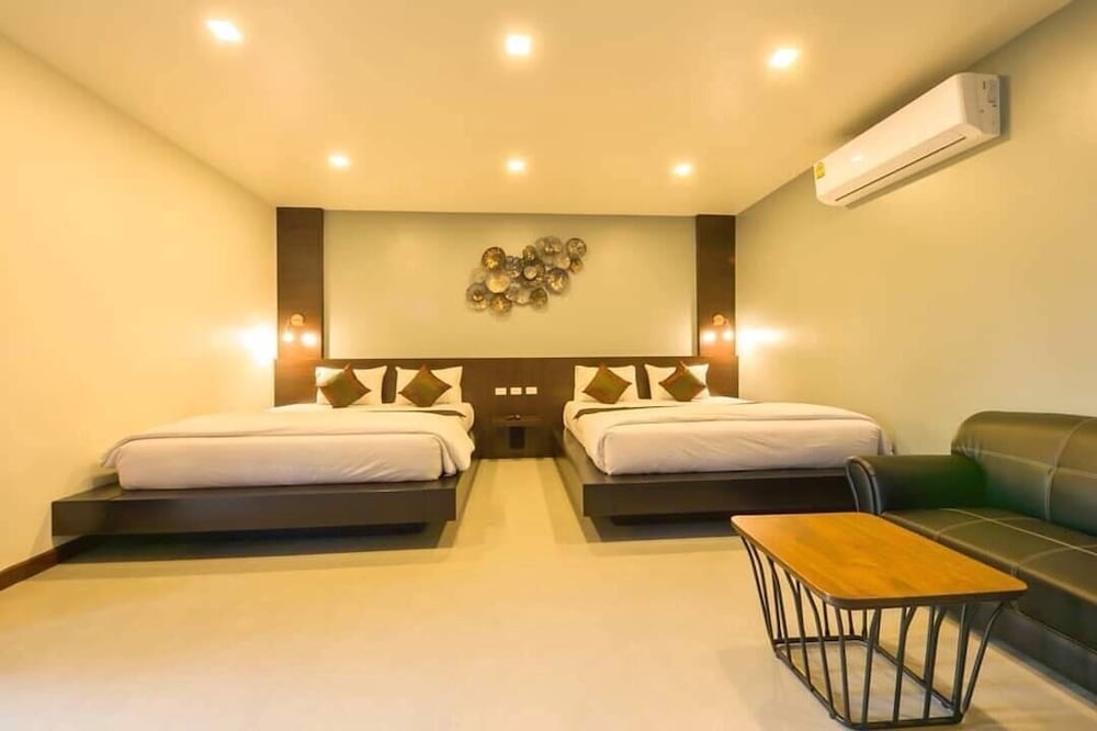 The Laekhong River Resort 7/18