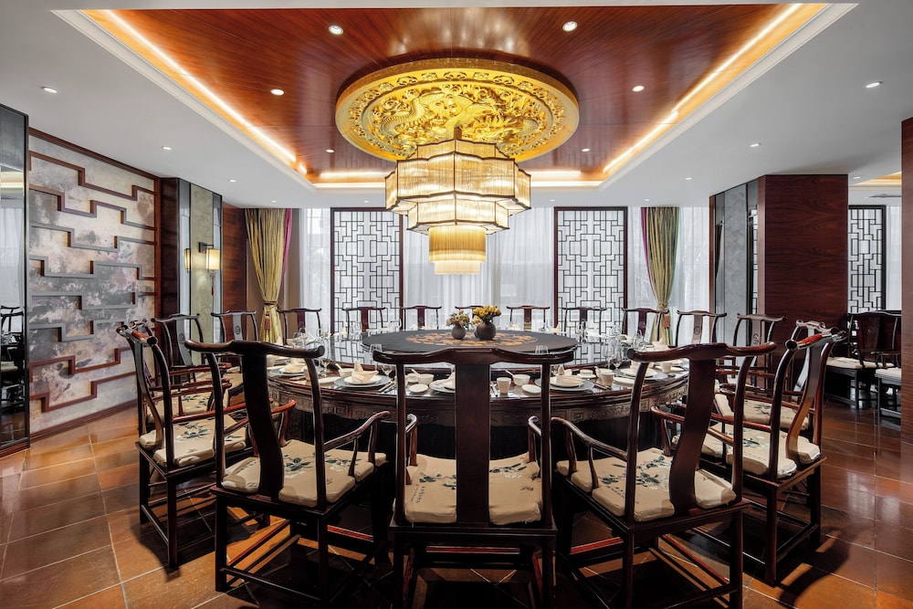 Grand Mercure Kunming South 36/47