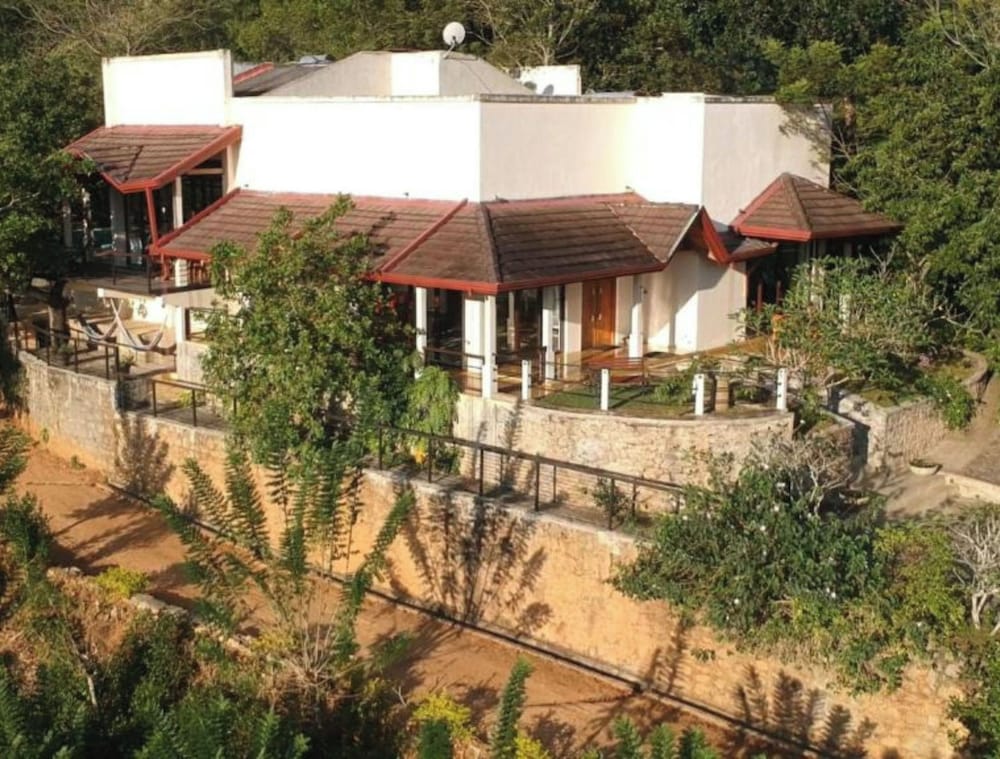 Aqua Dunhinda Villa & Nature Retreat 4/50