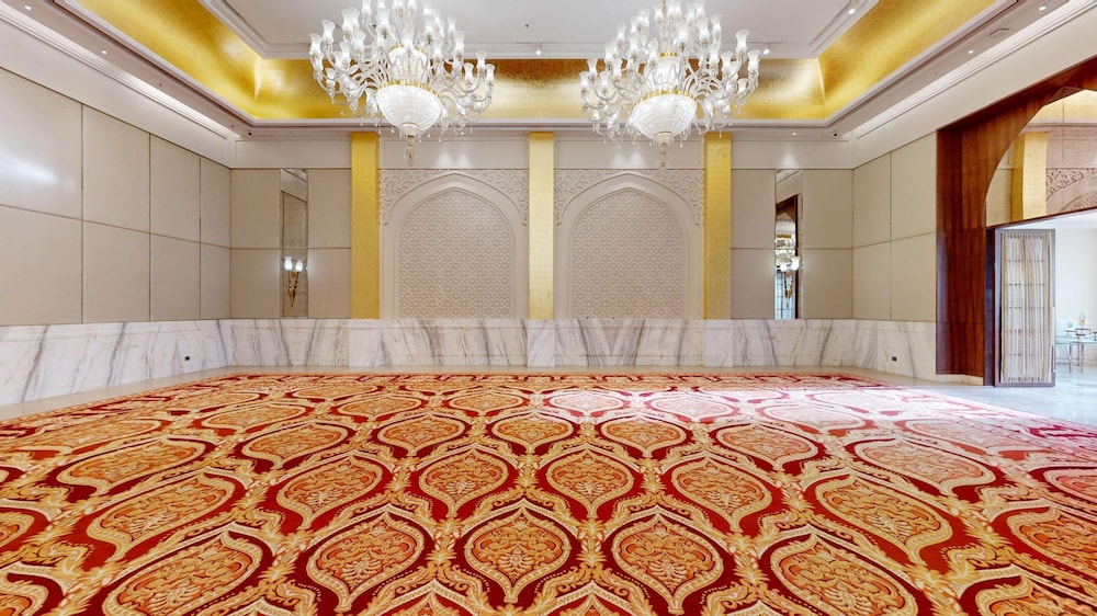 Radisson Collection Hotel & Spa, Riverfront Srinagar 6/50