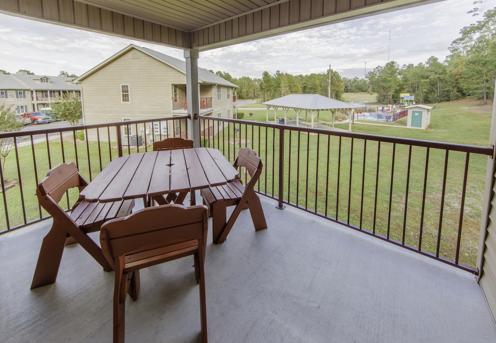 Holiday Inn Club Vacations Piney Shores Resort Lake Conroe 48/68
