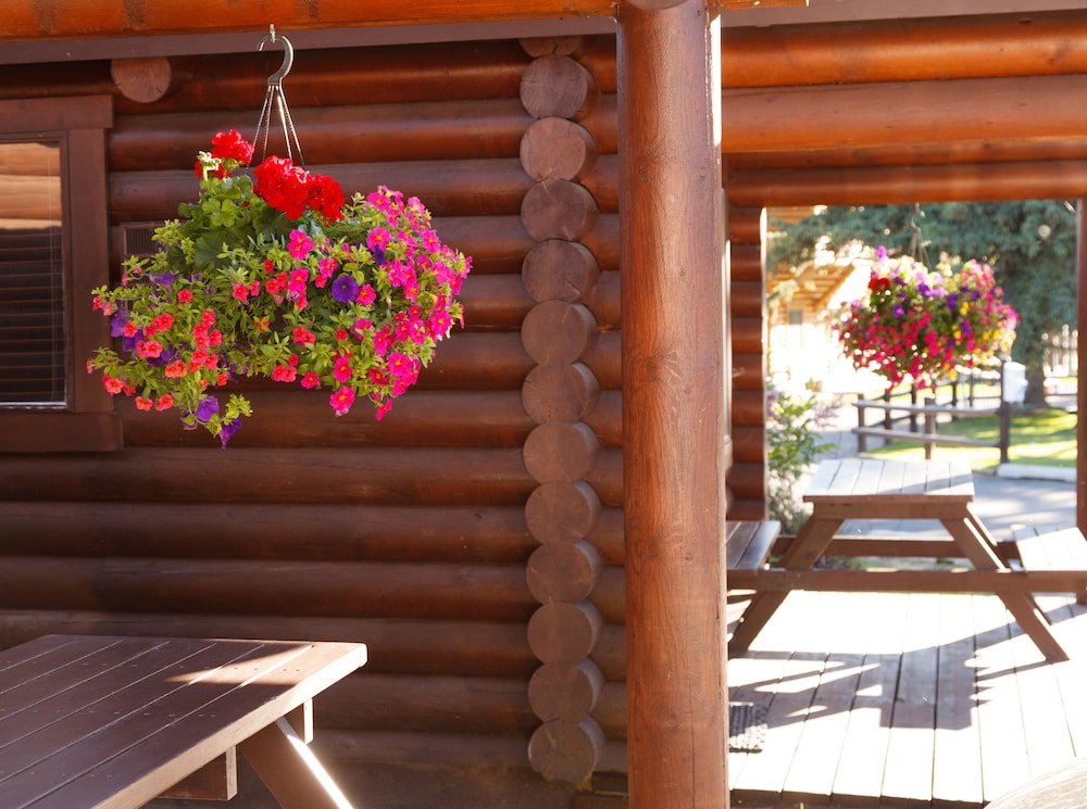 Elk Country Inn 55/68