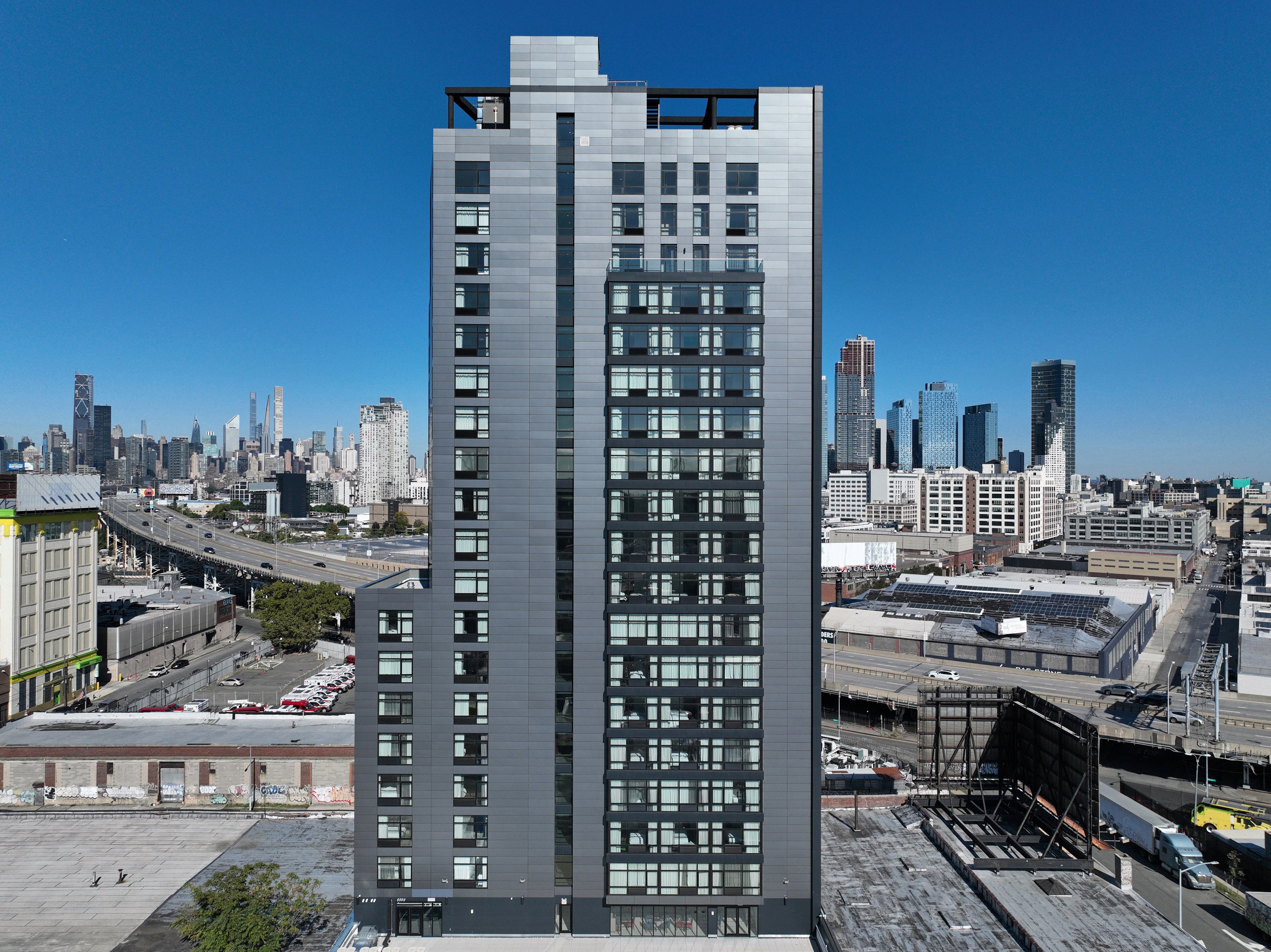 Holiday Inn Express Long Island City E New York, an IHG Hotel 7/48
