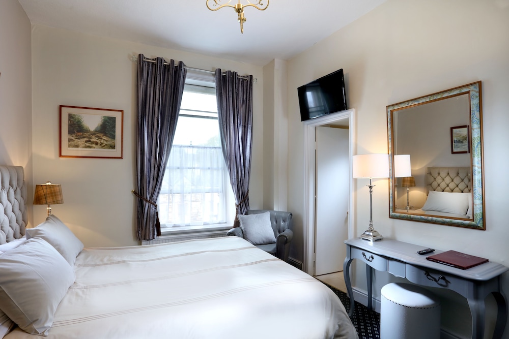Tufton Arms Hotel 11/55