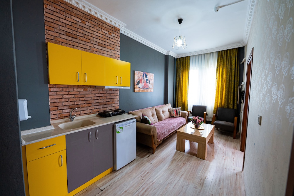 Evin Suit Hotel 37/50