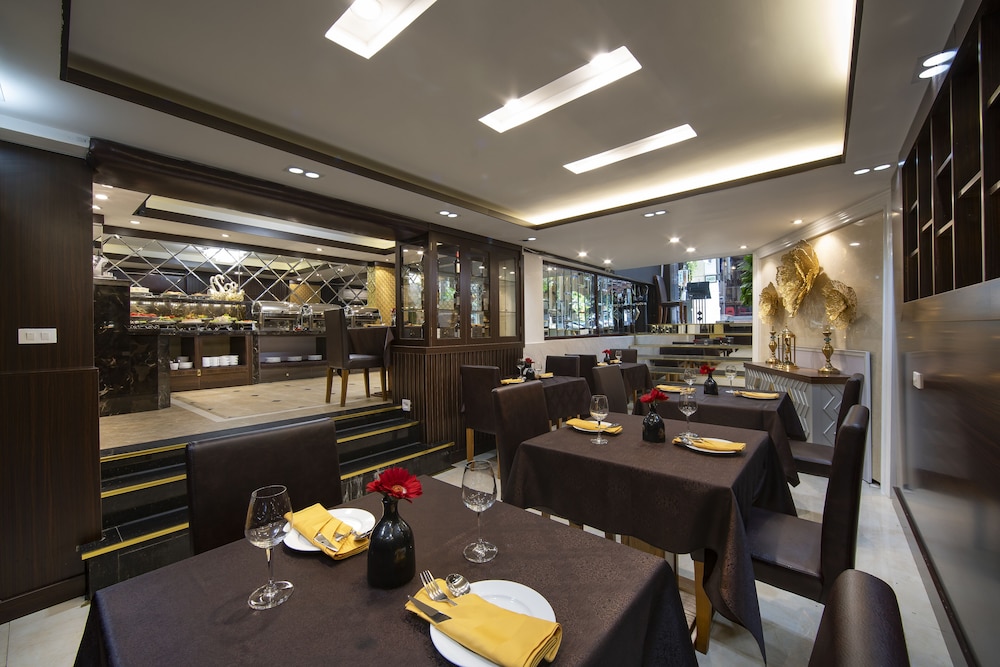 Splendid Holiday Hotel 35/50