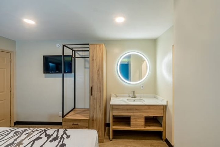 Exclusivo Inn by OYO Grand Prairie, TX 11/16