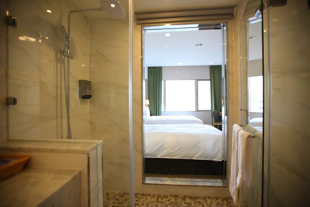 Aeris International Hotel 59/61