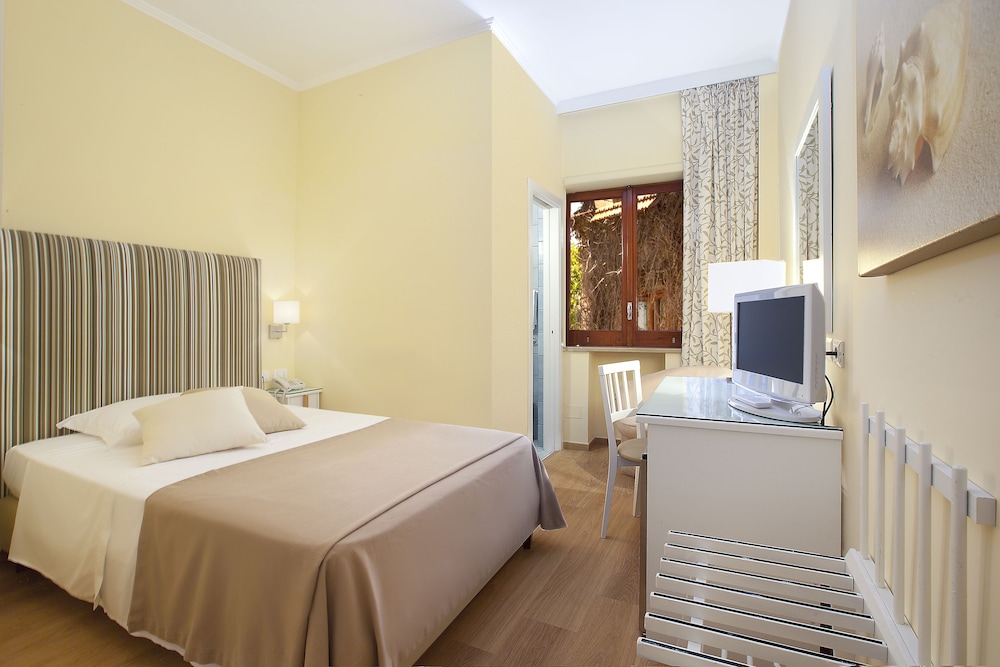 Hotel Regina Sorrento 12/72