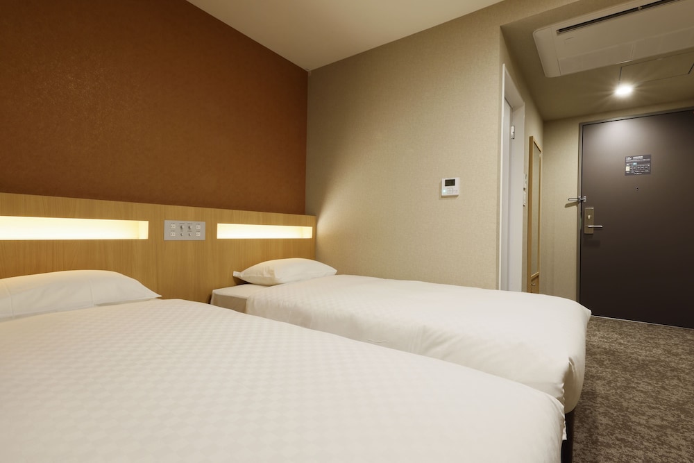 Plum Hotel 7/20