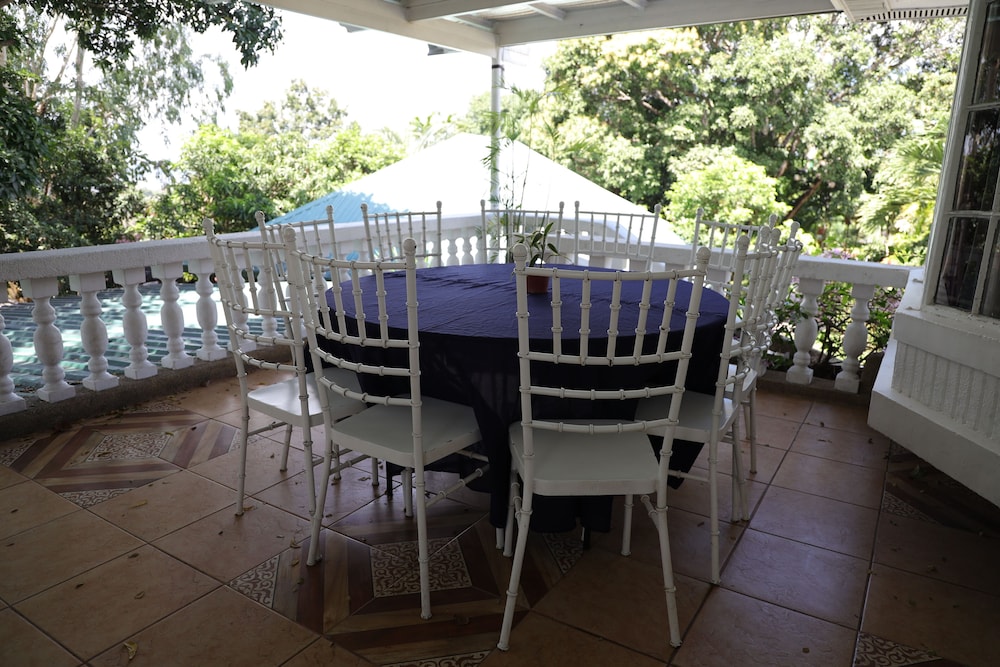 Loreland Farm Resort 48/66