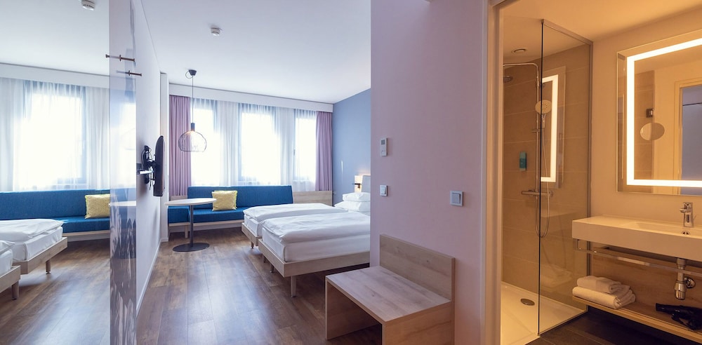 Roomz Vienna Prater 30/75