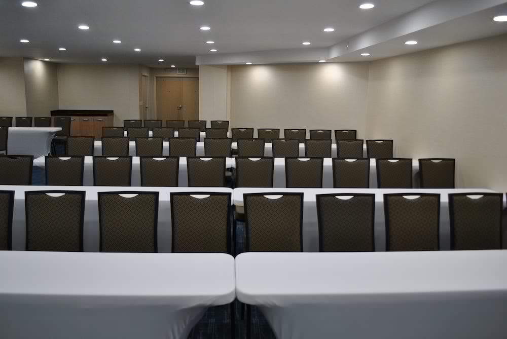 Holiday Inn Express Toluca 37/48