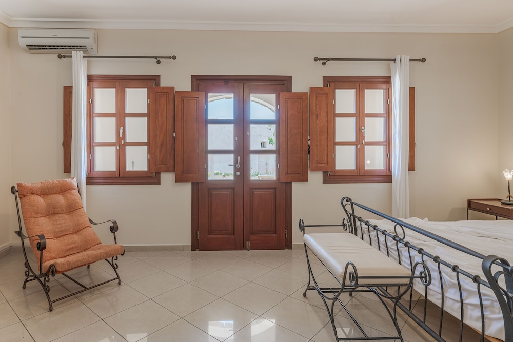 Epavlis Hotel And Spa 30/50