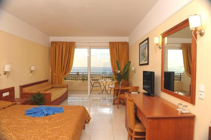 TWINDOUBLE ROOM FRONT SEA VIEW