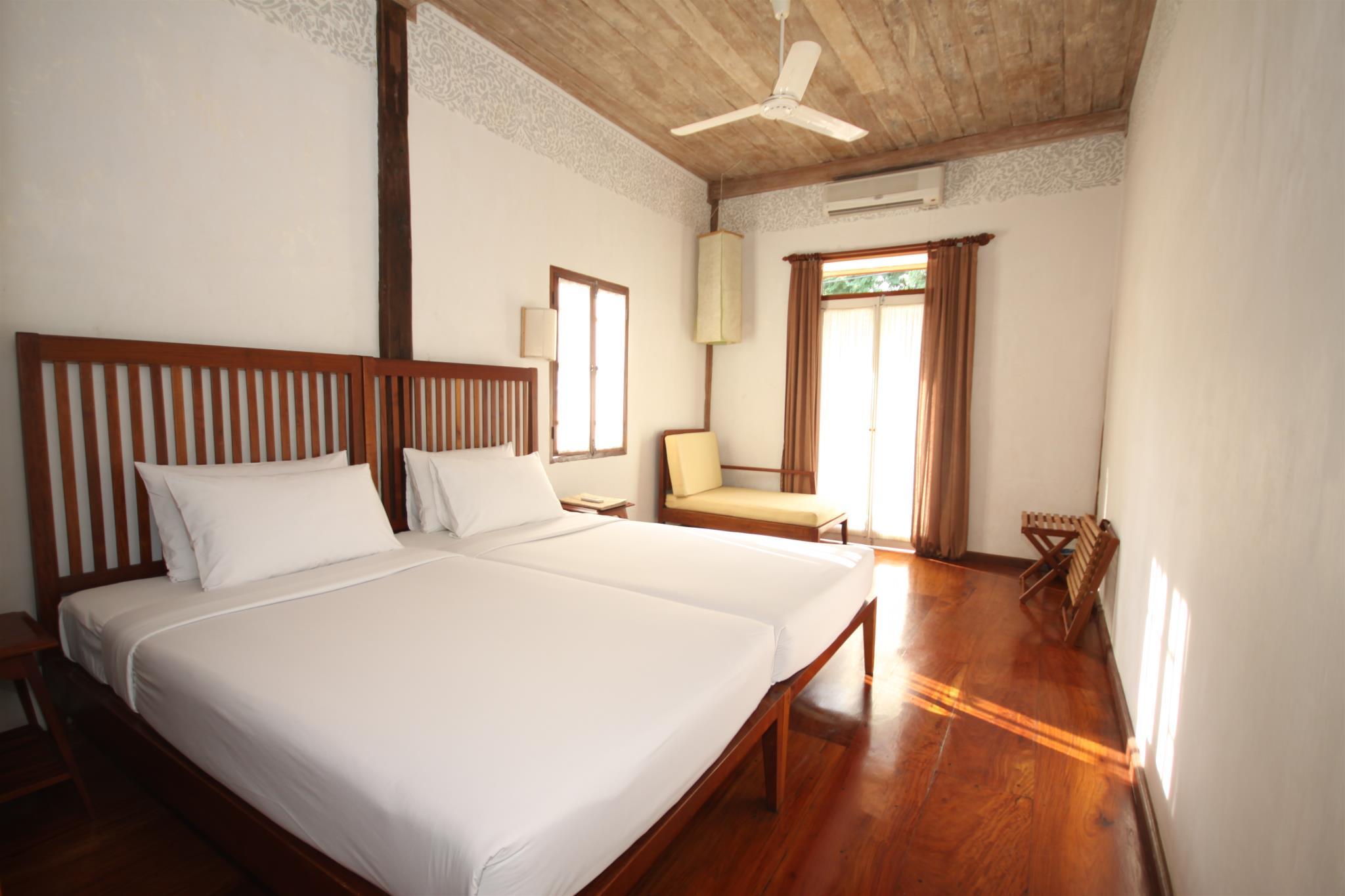Room, Riverside