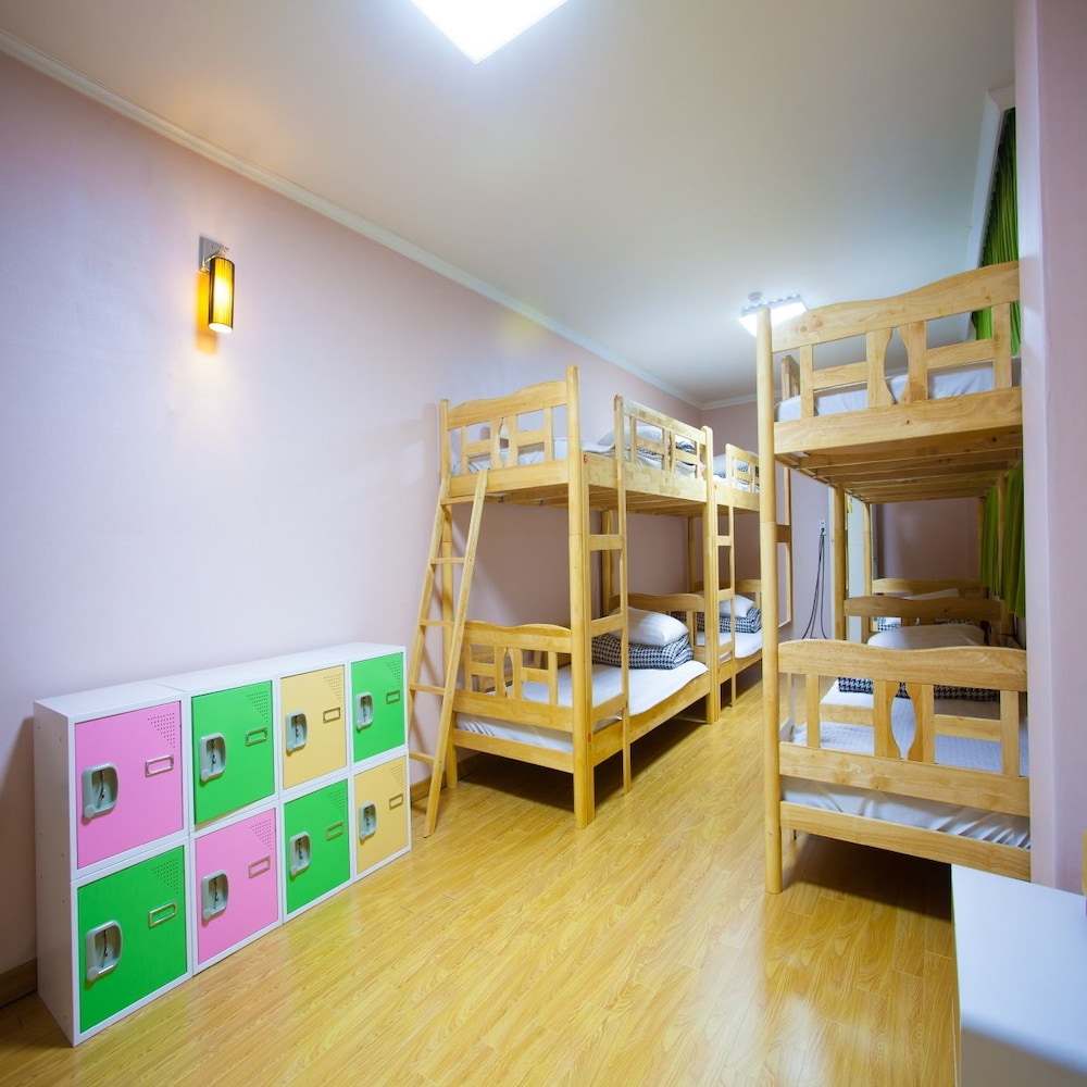 Jeju R Hotel Guest House Hostel 35/60