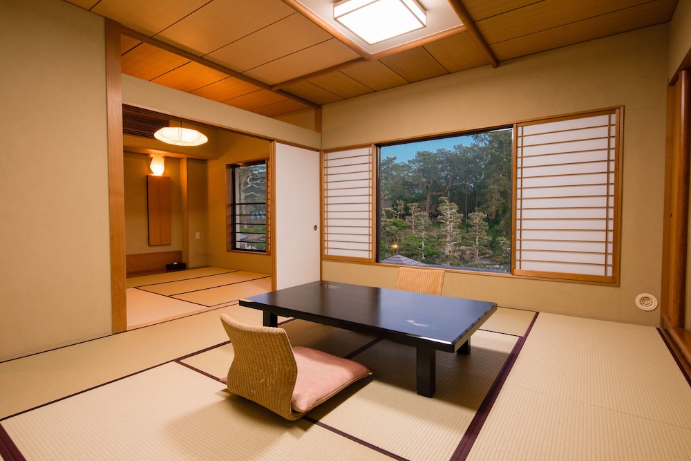 Hotel Hagoromo 35/50