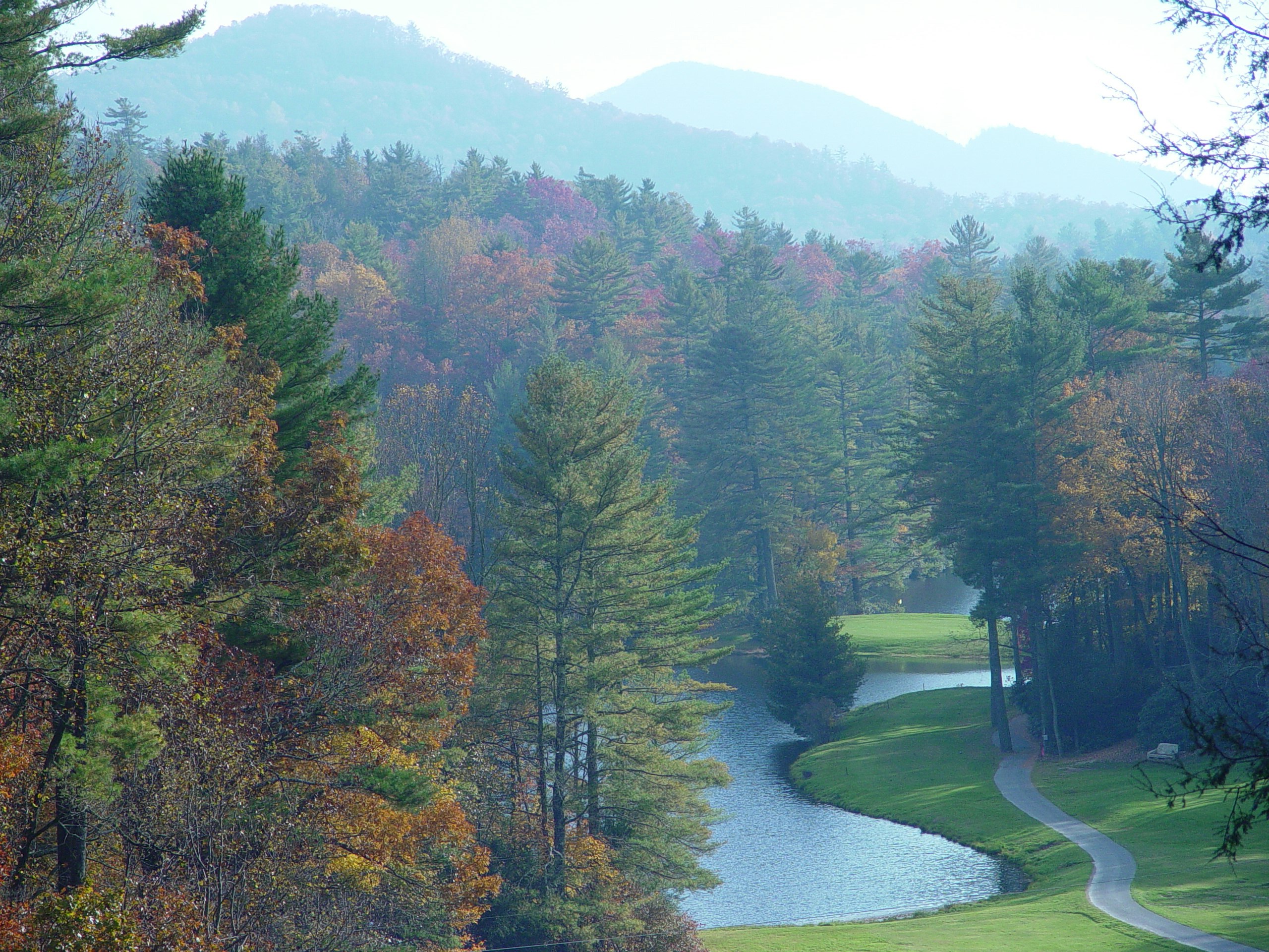 Hampton Inn Suites Cashiers Sapphire Valley 52/56