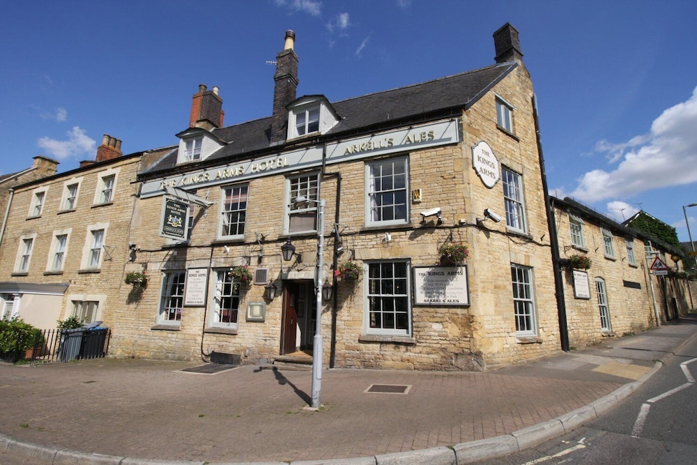 The Kings Arms 3/56