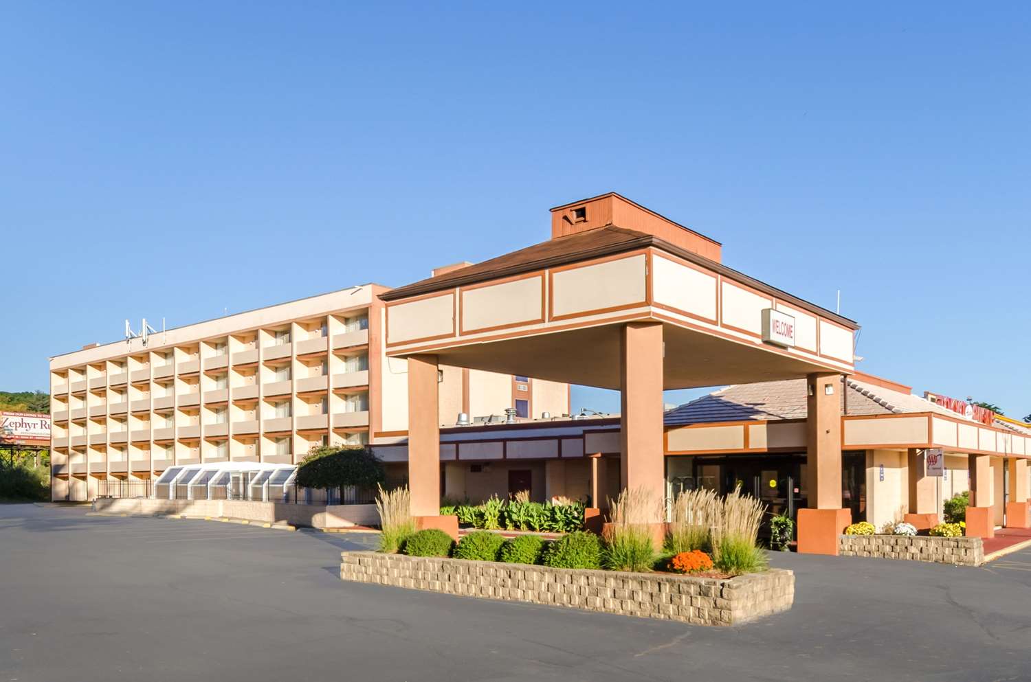 Quality Inn West Springfield 3/48