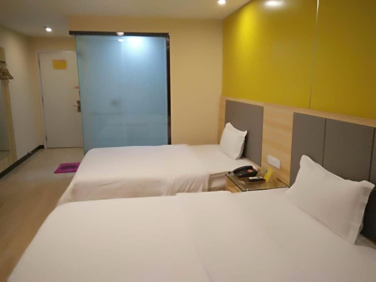 7 Days Inn (Changsha Yinpenling Liugoulong Metro Station) 24/44