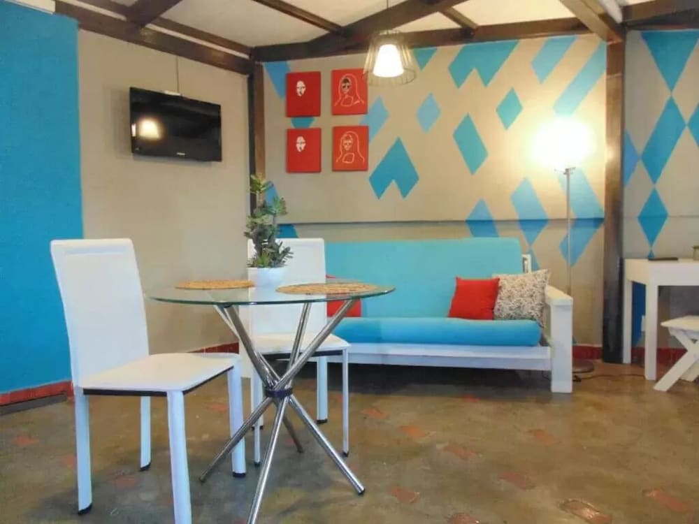 Satya Suites Hotel 25/50