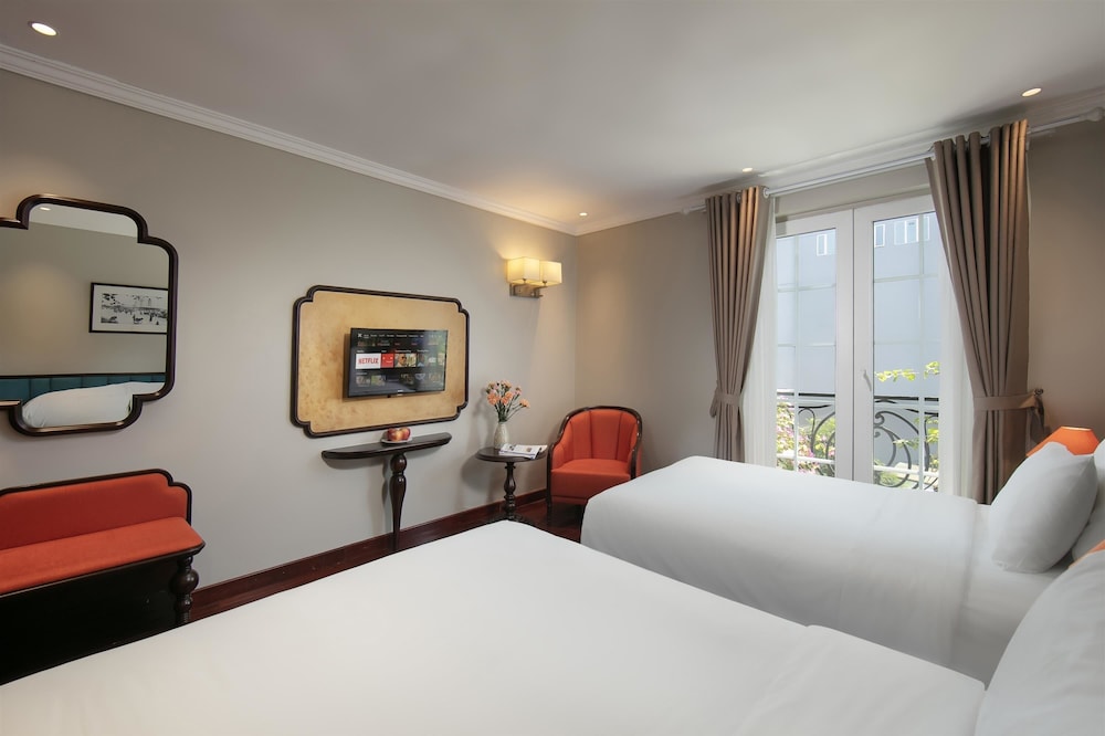 غرفة عائلية ثلاثية بسرير مزدوج وسرير فردي، Sunline Hotel 6/10