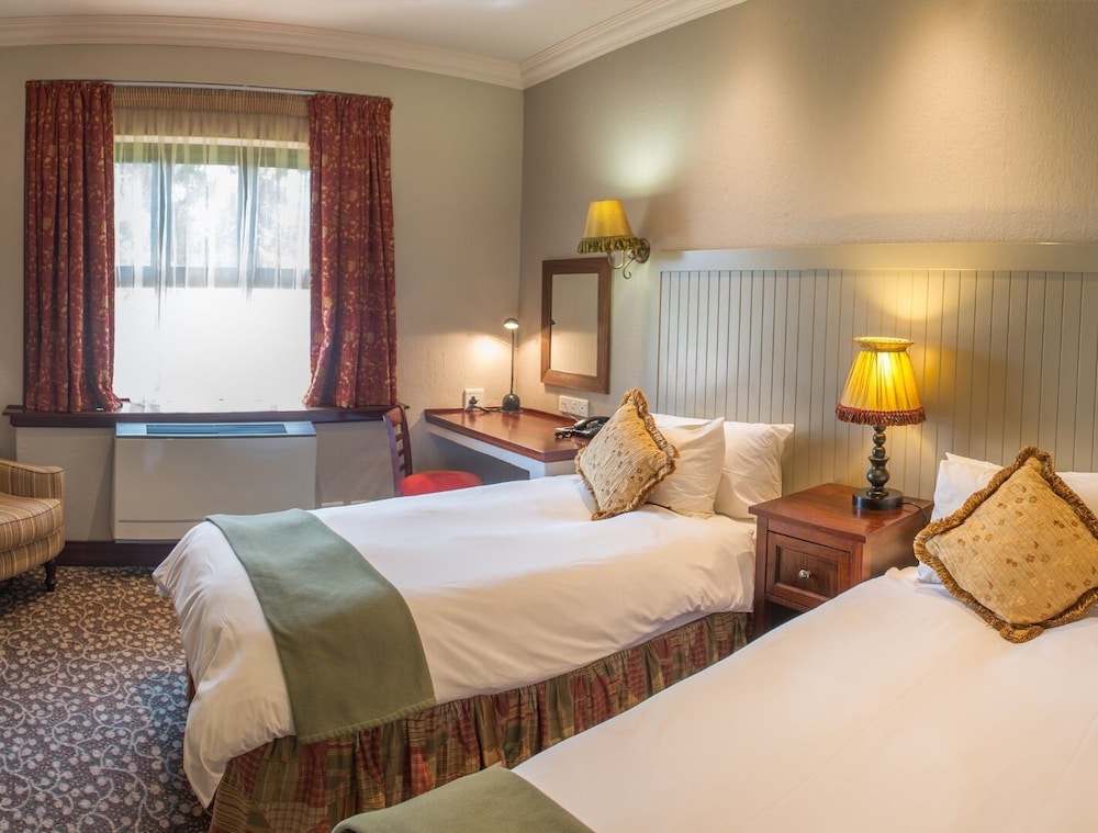 Frontier Inn 8/37