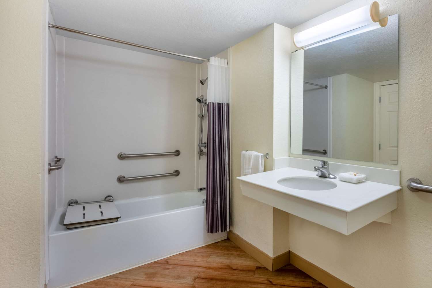 La Quinta Inn by Wyndham Deerfield Beach I-95 at Hillsboro E 31/34