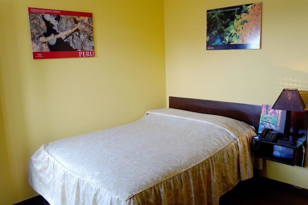 ROOM, DOUBLE BED