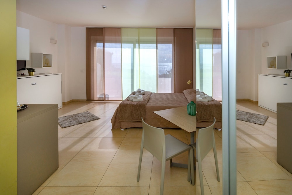 Zeus Residence Hotel 29/50