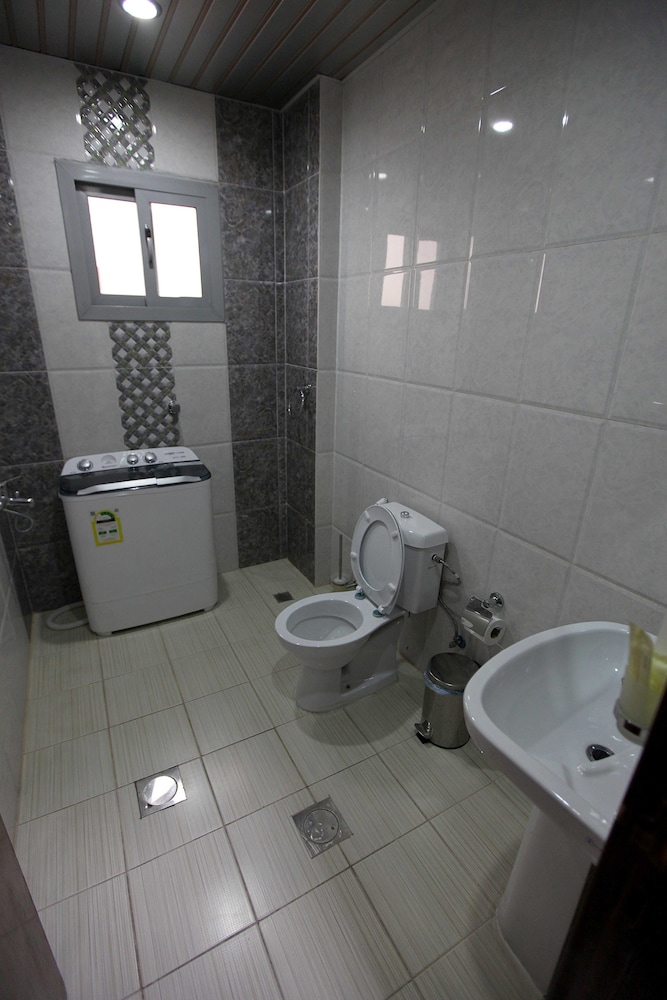 فندق برج العنوان(Enwan Suites Serviced Apartments) 47/47