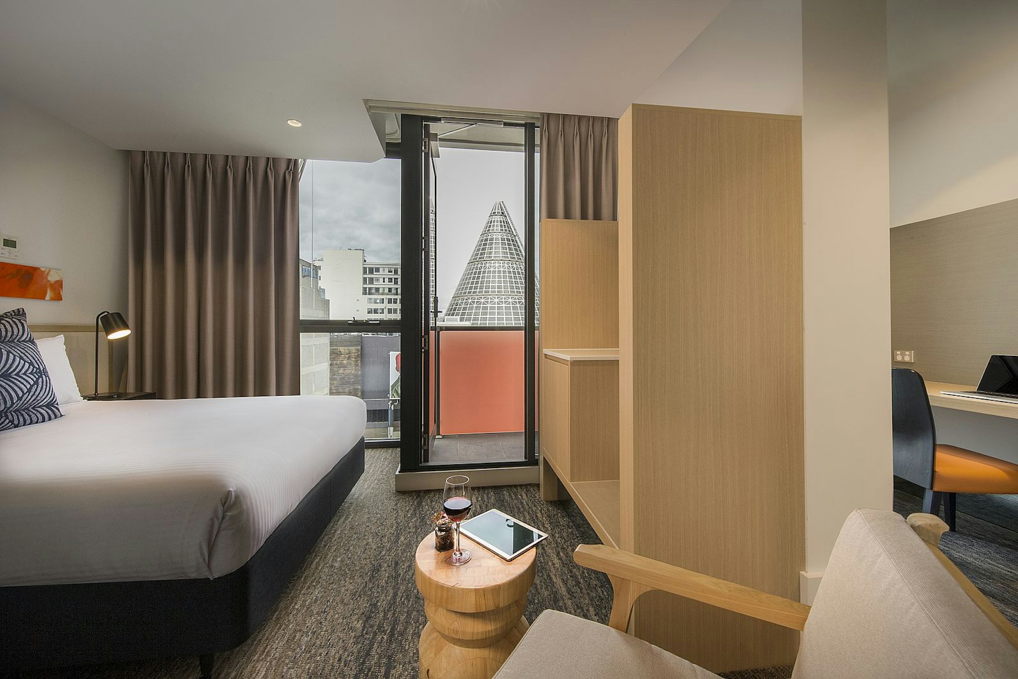 Brady Hotel Central Melbourne 42/42