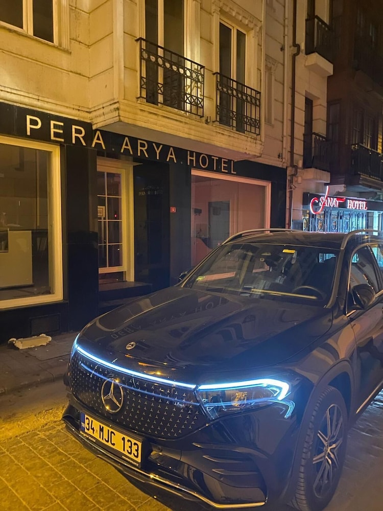 Pera Arya Hotel 65/71