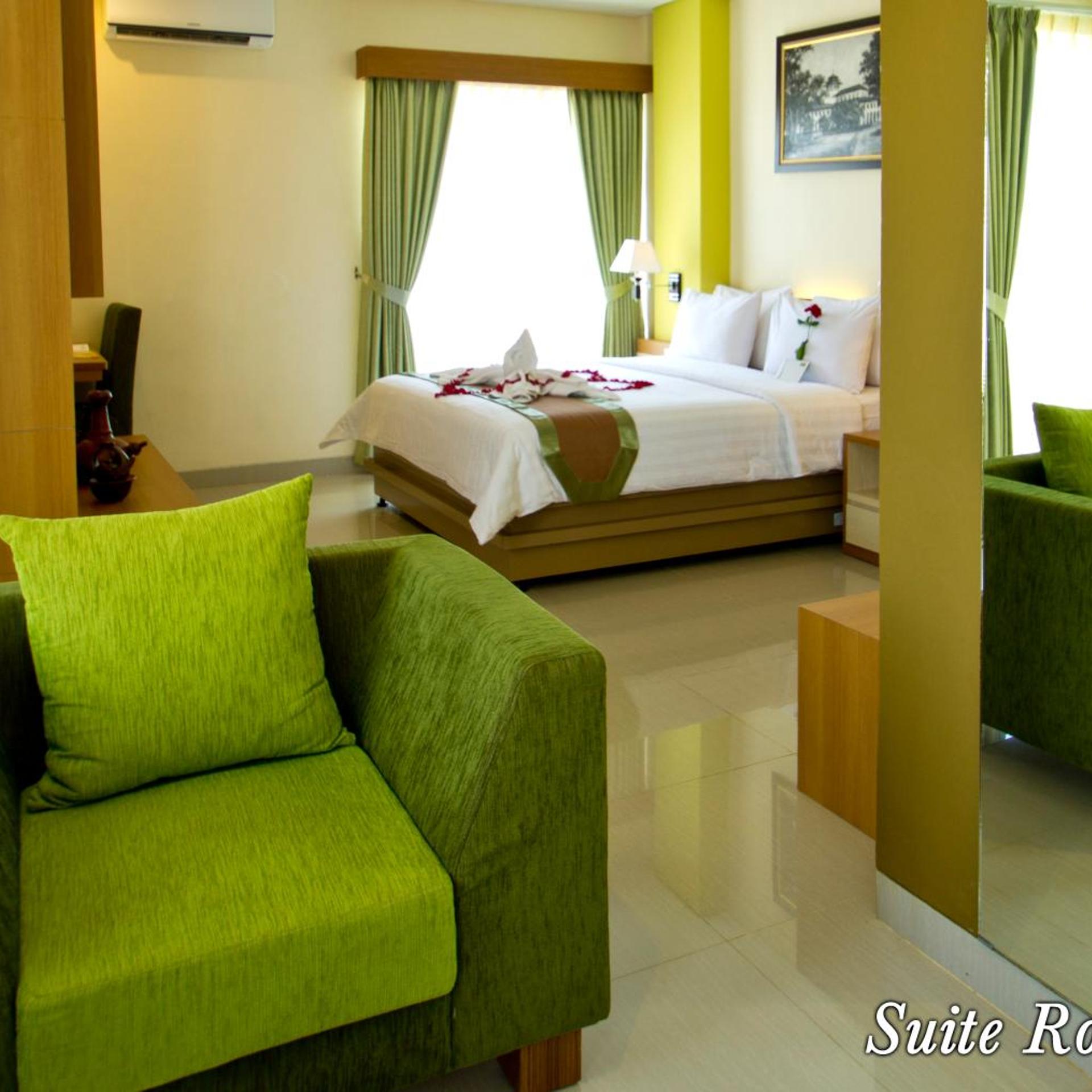 Suite, Balcony