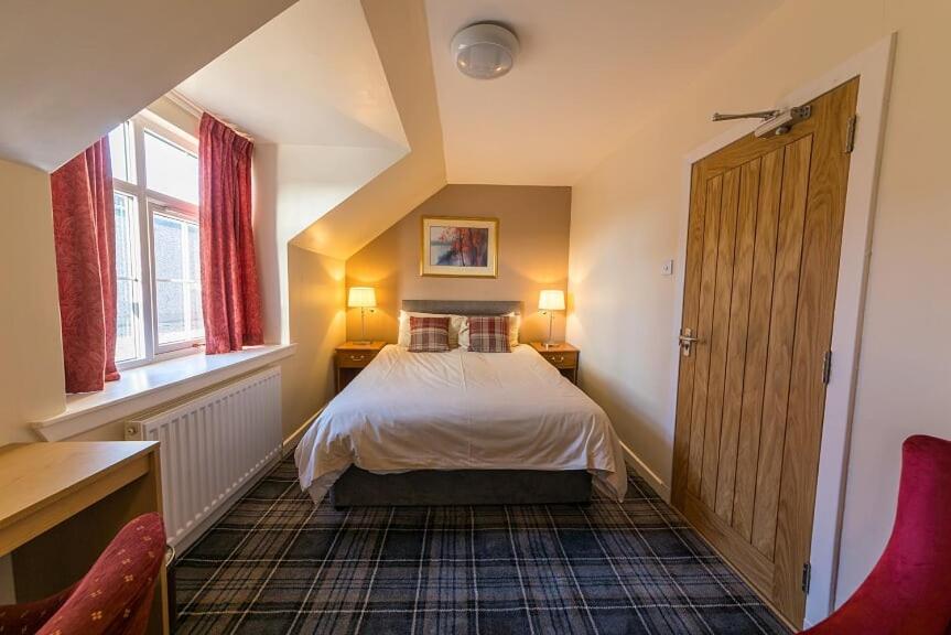 غرفة قياسية بسرير مزدوج، CASTLETOWN HOTEL 3/3