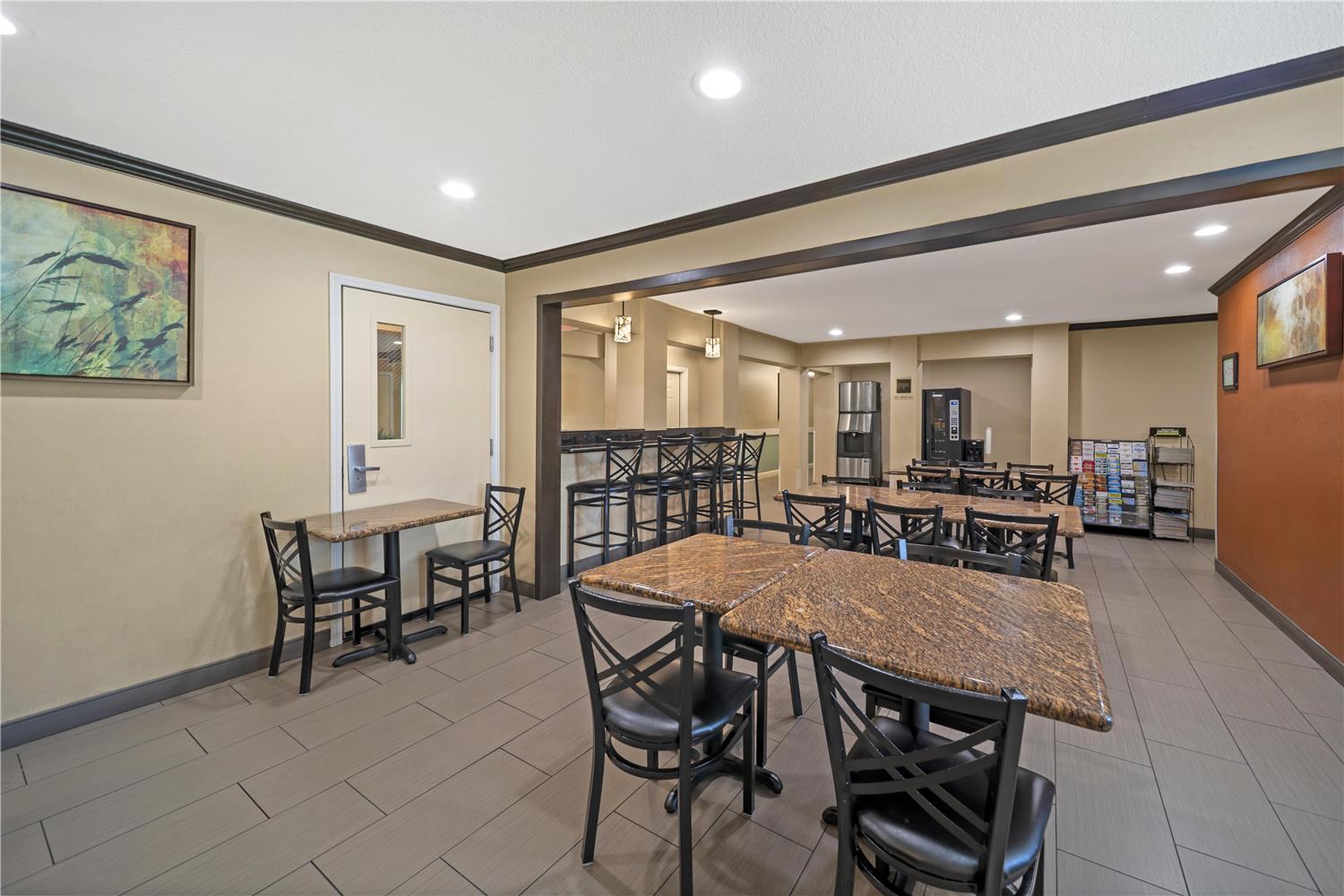 Best Western Plus Twin View Inn & Suites 9/16